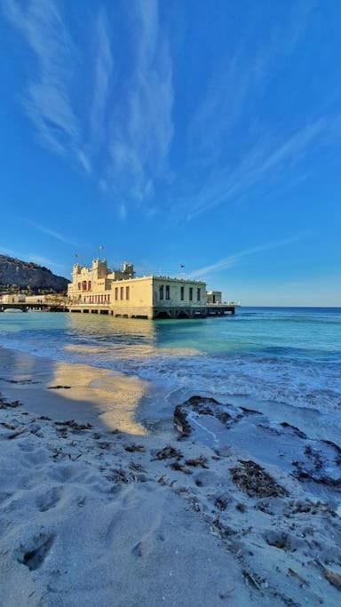 Apartment By The Sea Mondello Beach Palermo Buitenkant foto