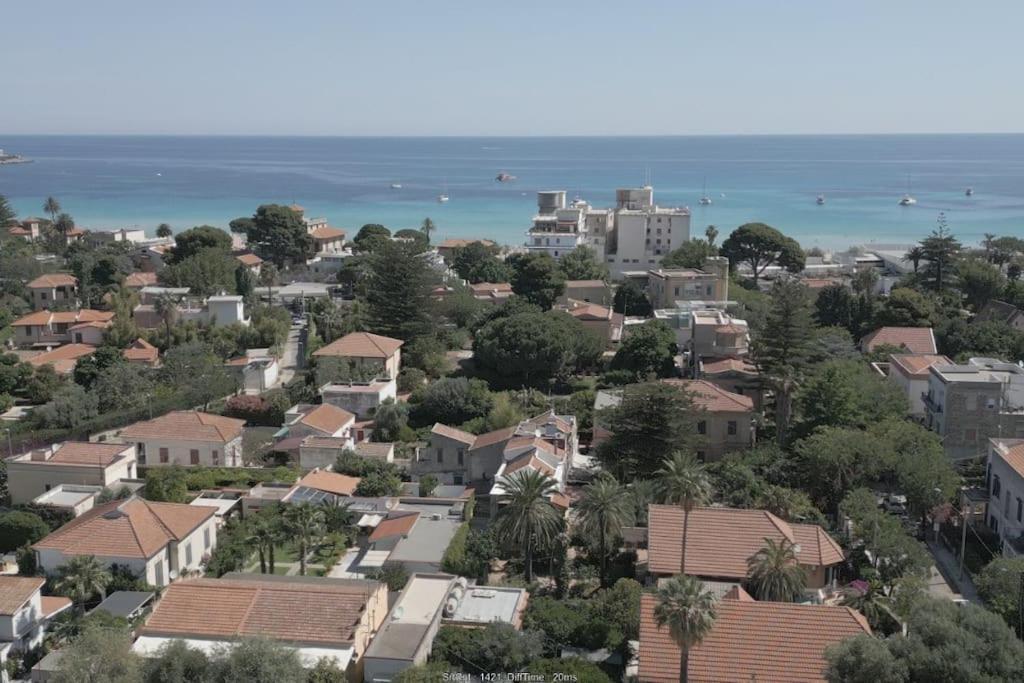 Apartment By The Sea Mondello Beach Palermo Buitenkant foto