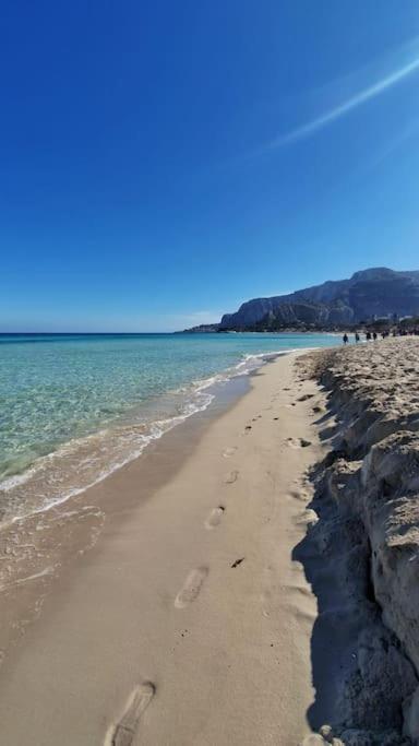 Apartment By The Sea Mondello Beach Palermo Buitenkant foto