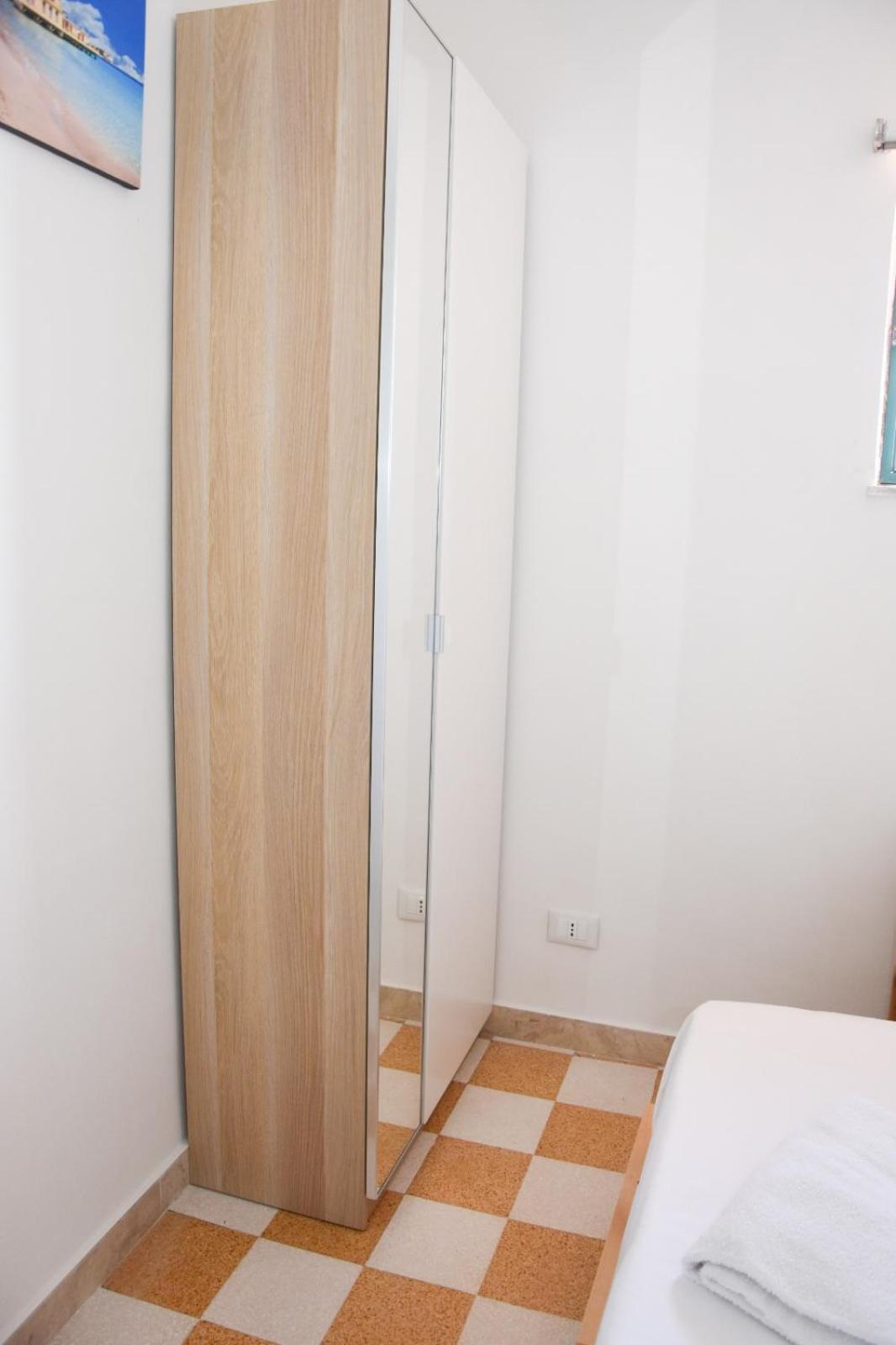 Apartment By The Sea Mondello Beach Palermo Buitenkant foto